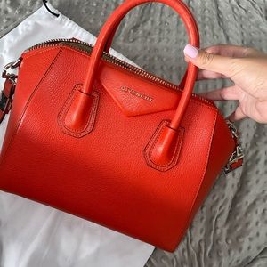 Small Red Grained “Sugar” Antigona Bag